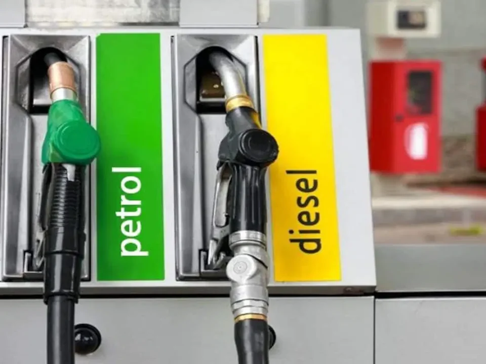 Wrong Fuel Doctors mobile van performing on-site wrong fuel drain service in the UK.